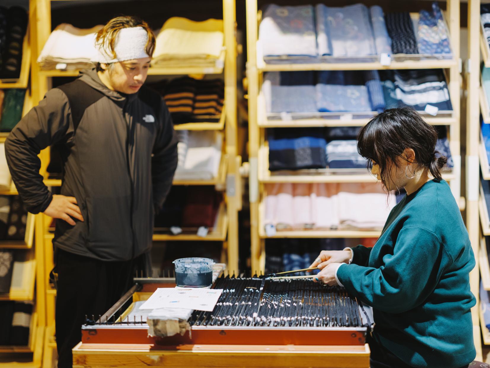 久留米だけの技法「つまみ染め」-0