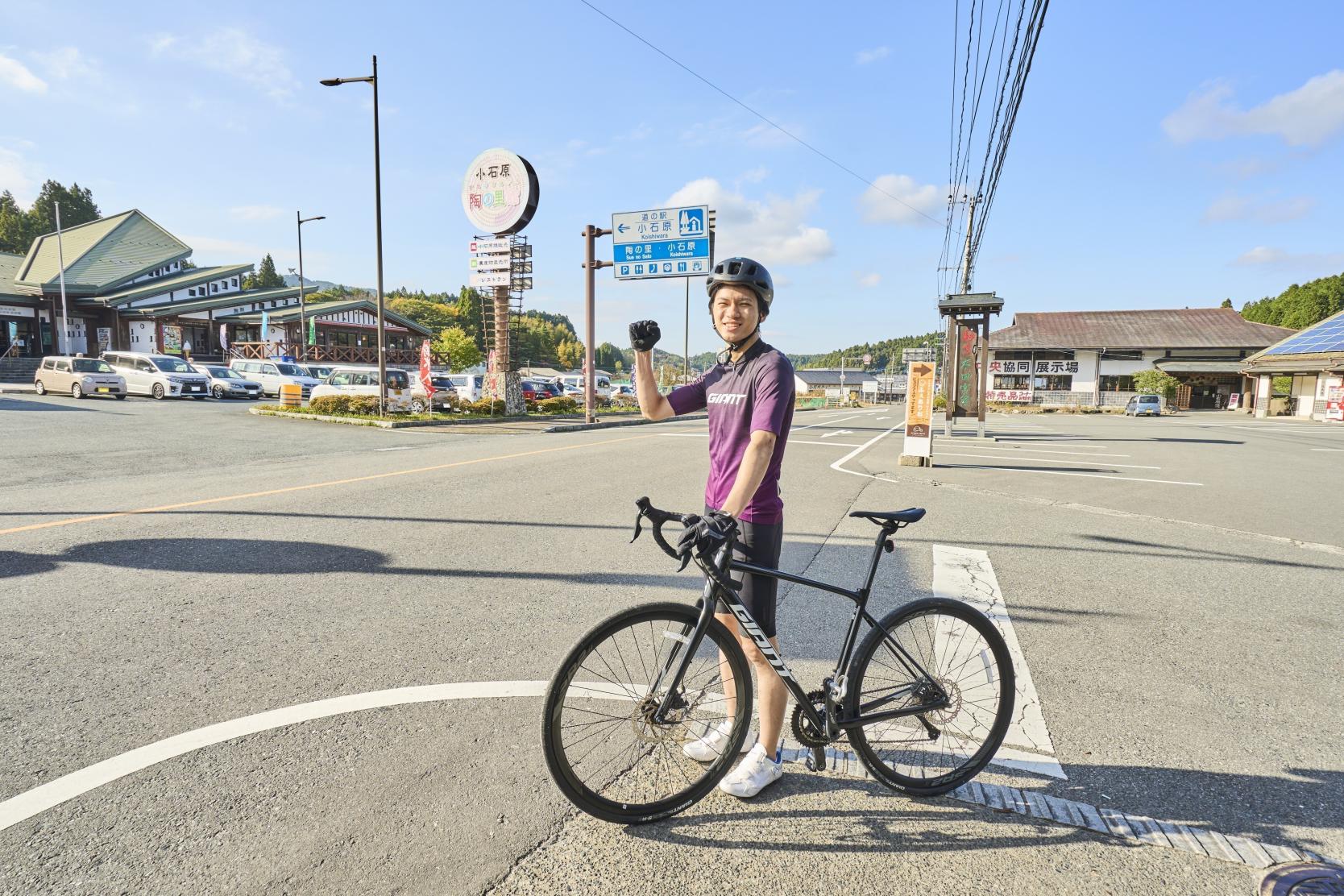 ④坂道の先の伝統工芸。四季折々の表情を見せる小石原焼窯元エリア-2