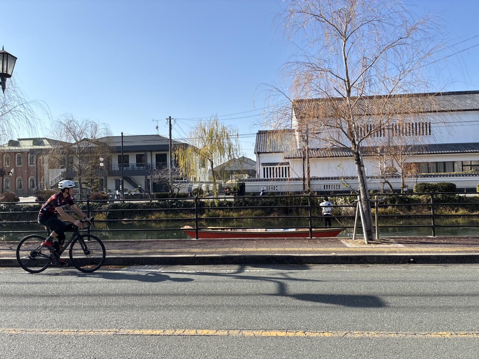 ⑥川下りの舟が行き交う柳川の町並み-0