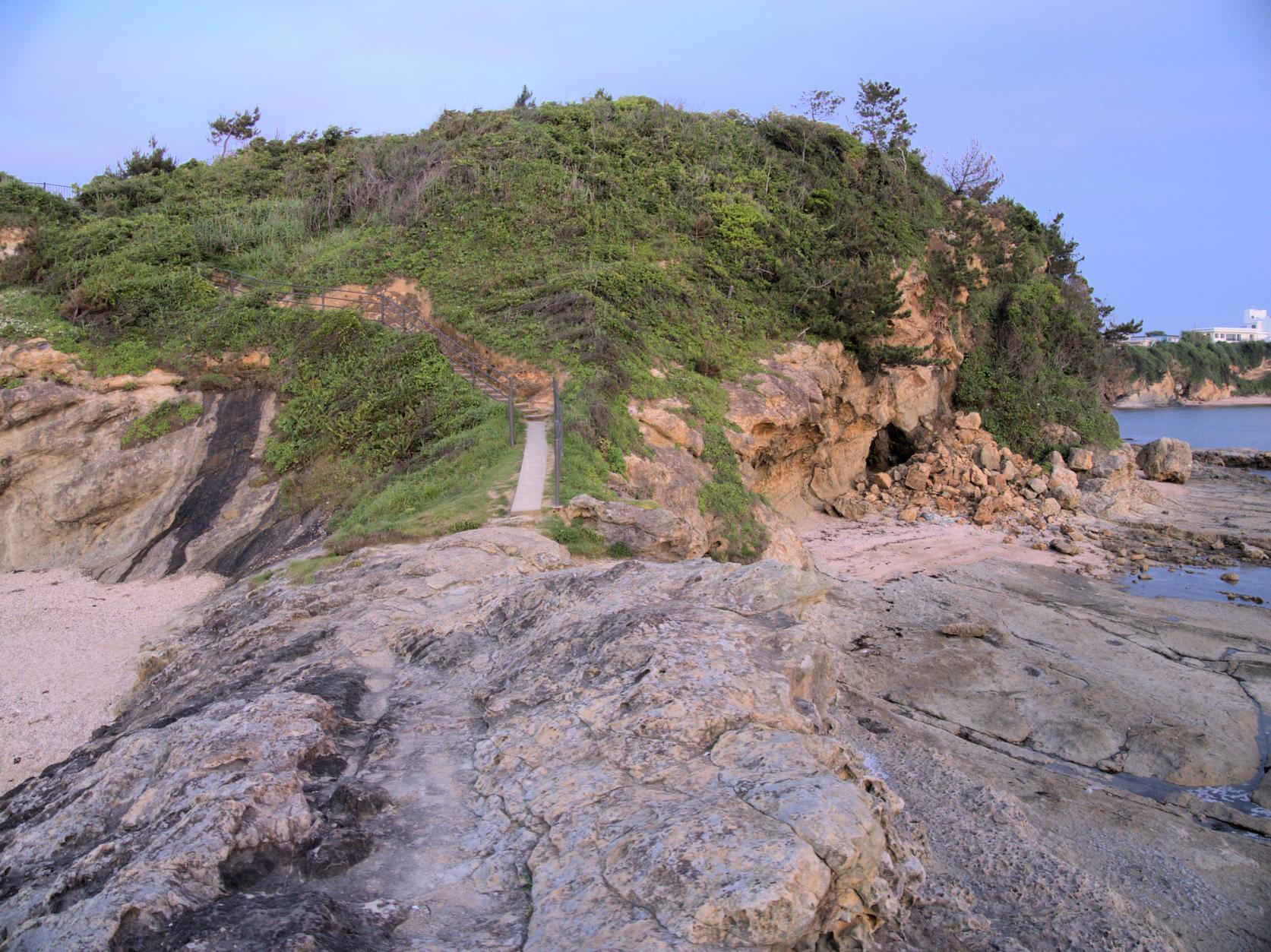 ①波の音を感じながら走るなみかけ遊歩道-2