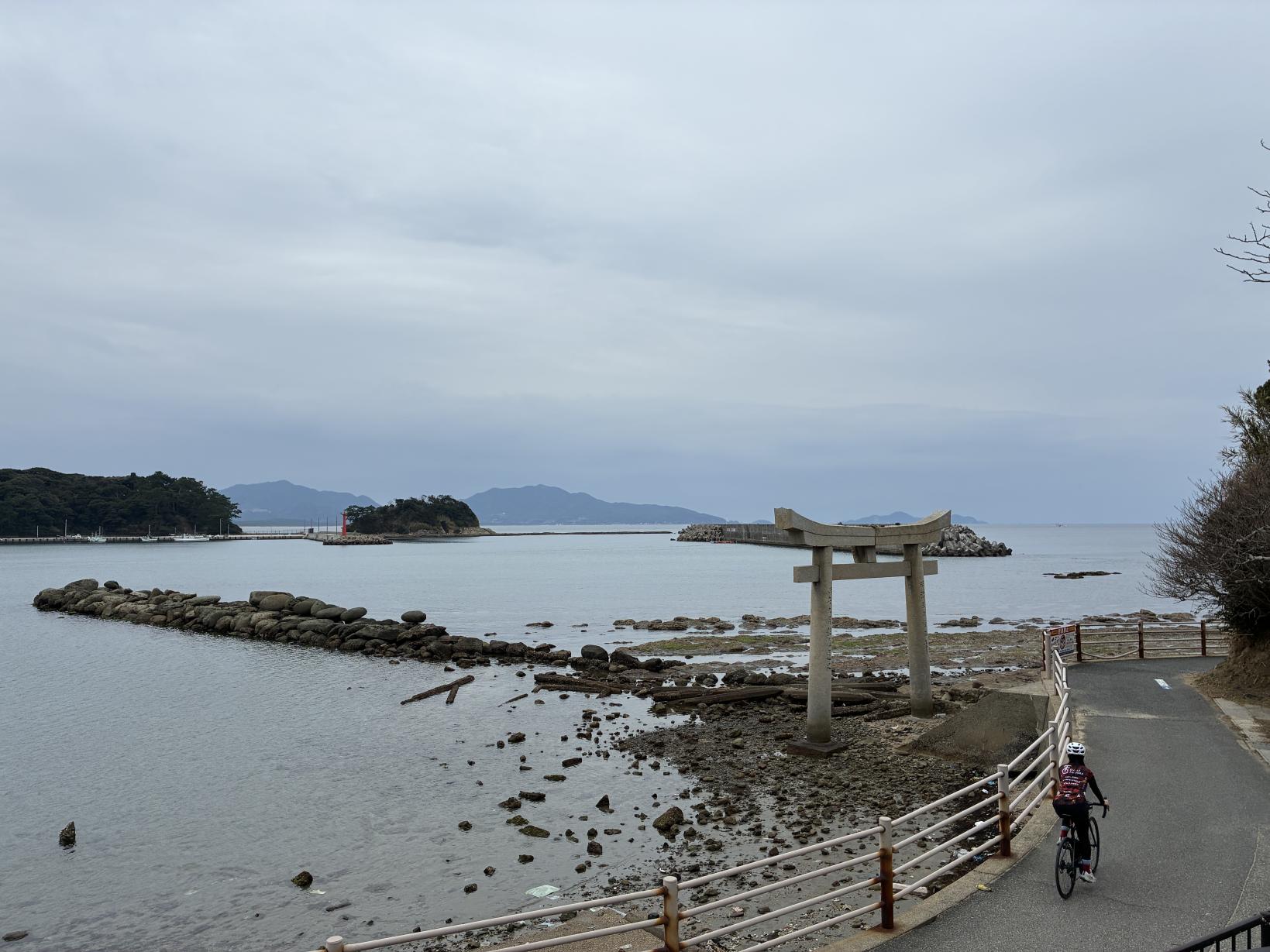 ①波の音を感じながら走るなみかけ遊歩道-0