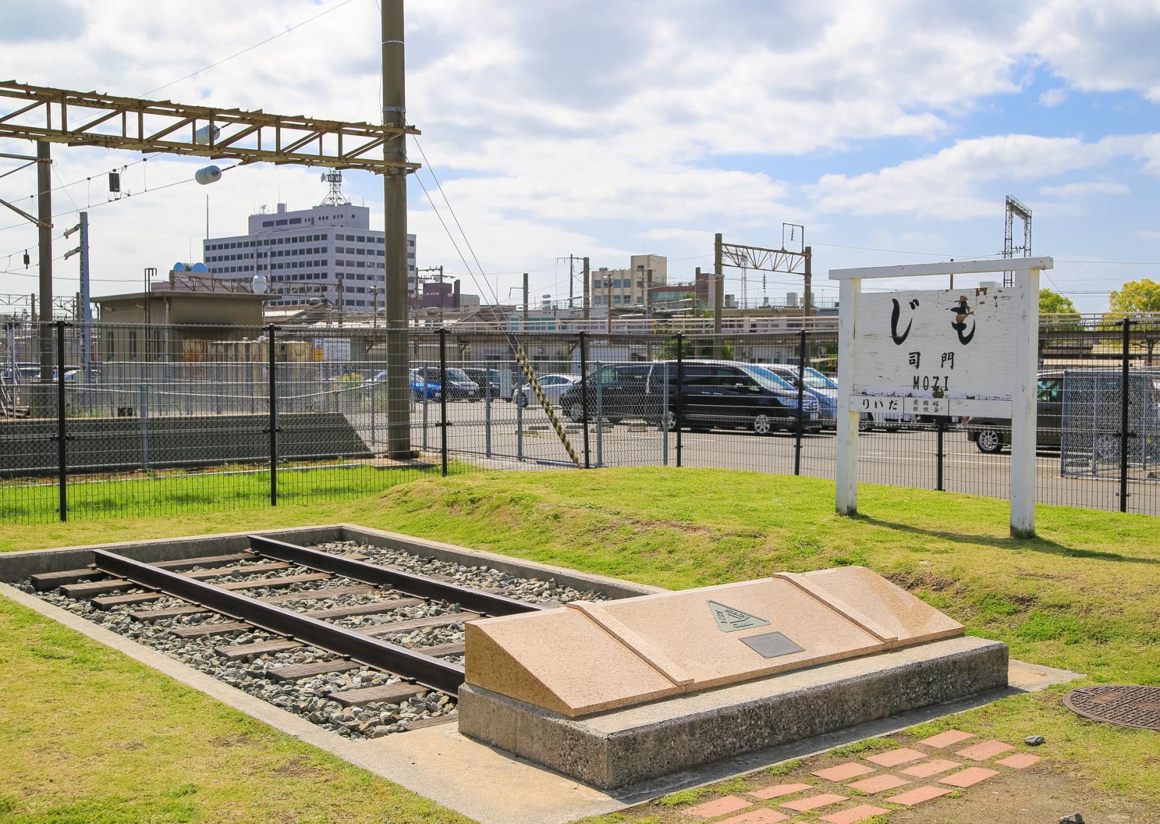 ⑤九州最古の木造駅舎が美しい門司港駅-2