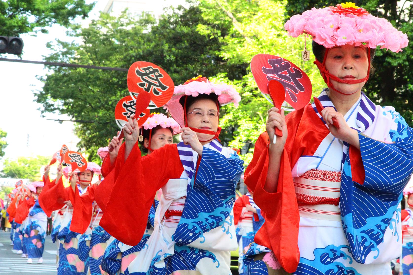 見どころ②パレード（どんたく広場）-1