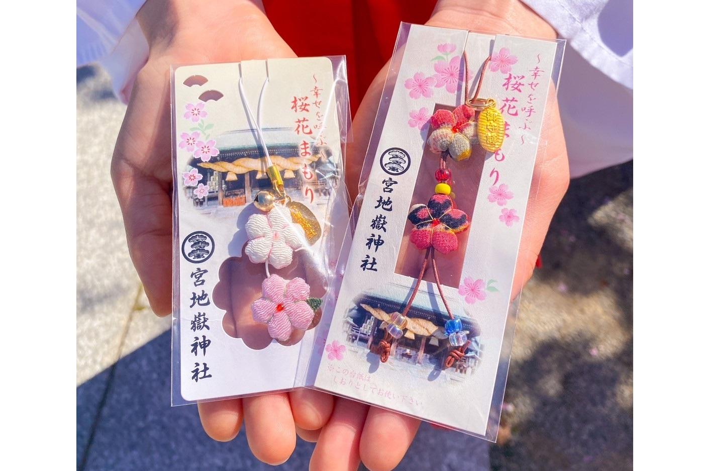 旅の記念に選びたい！御朱印とお守り-1