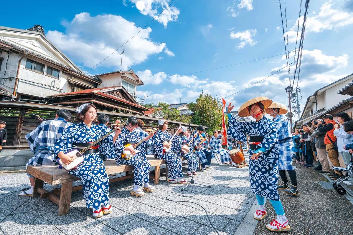 古き宿場町、踊れば新し。300年前のにぎわいが、通りによみがえる-0