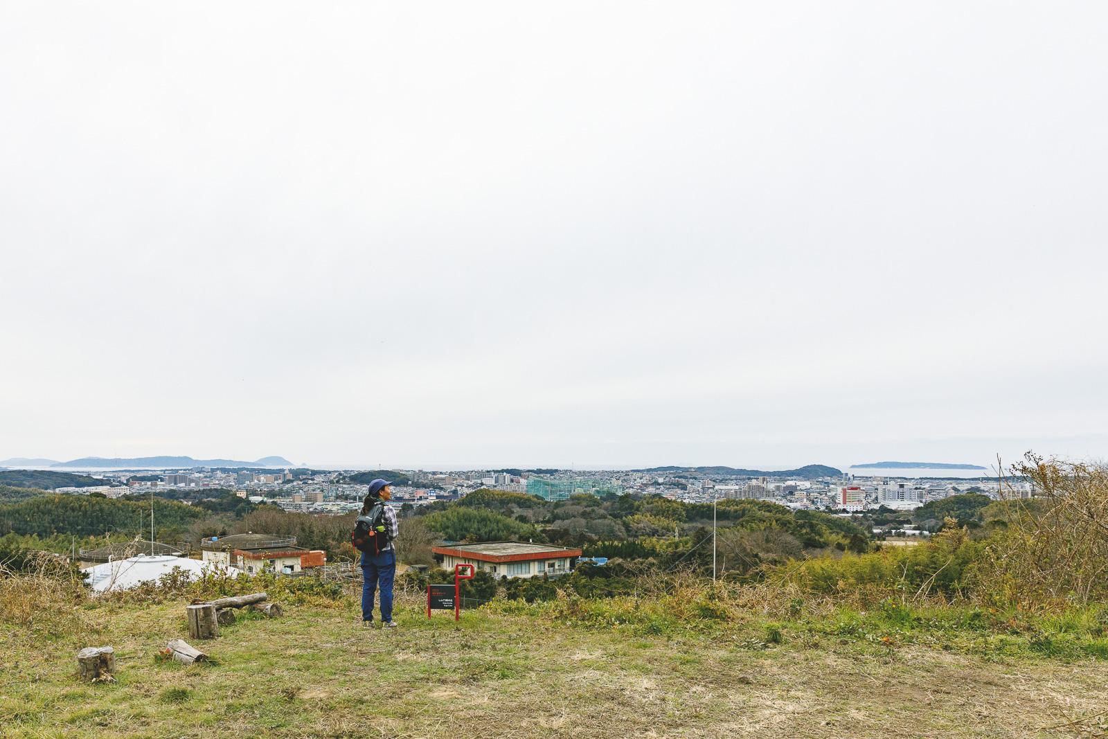 現代の町から新宮海岸へ-0