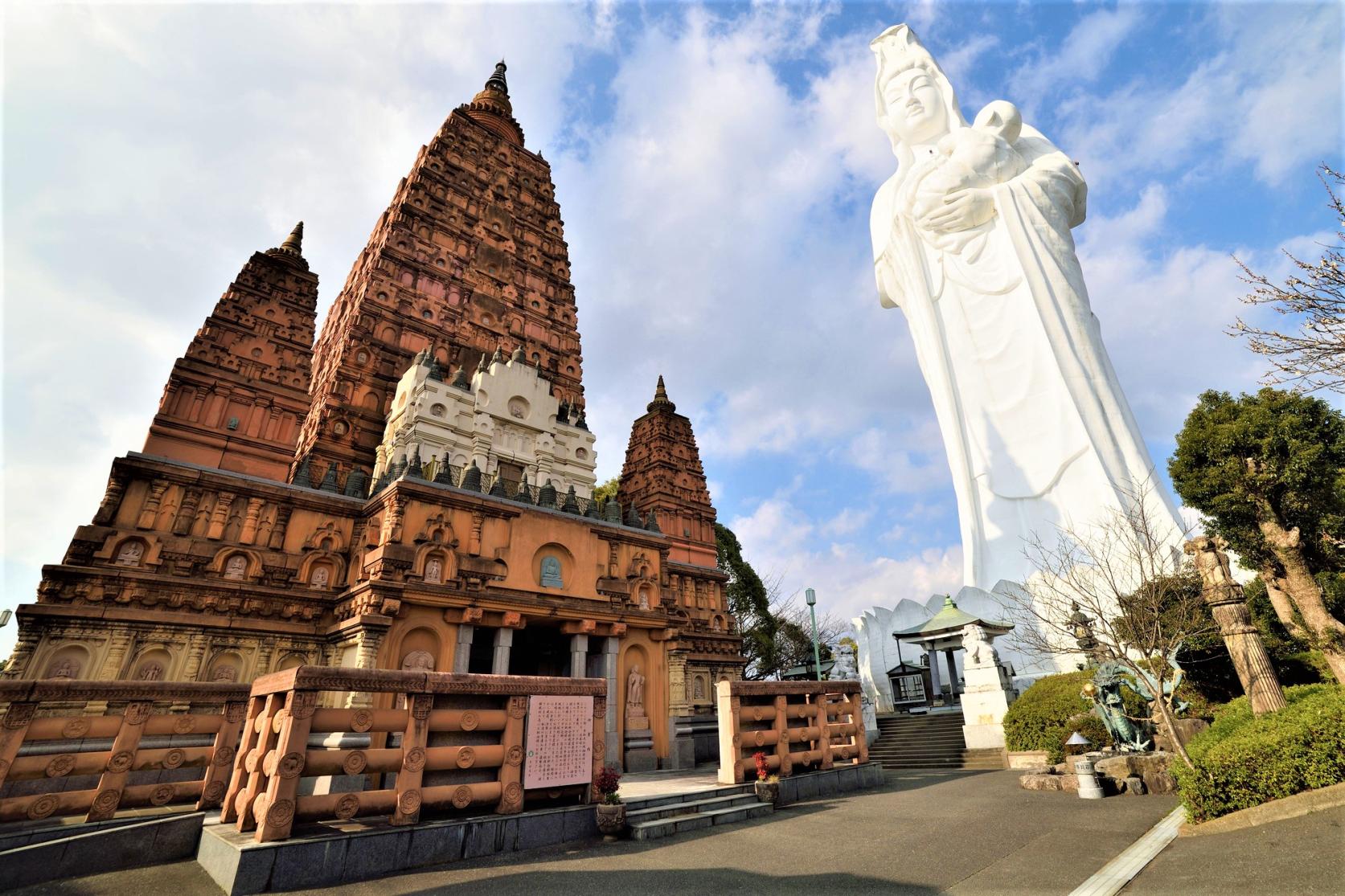 More Than 60 Meters Tall! The Colossal Statue at Naritasan Kurume Bunin Temple-0