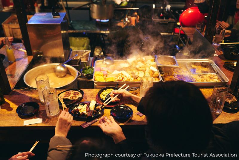 屋台、鸡肉烤串店、无座酒馆-1