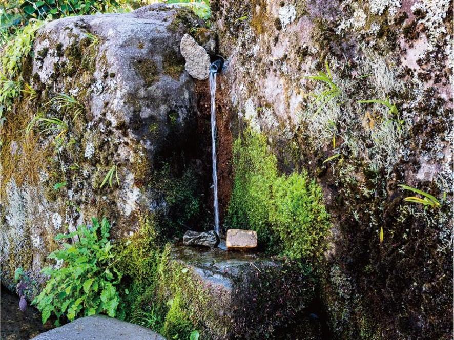 岩屋湧水（いわやゆうすい）／朝倉郡東峰村-0