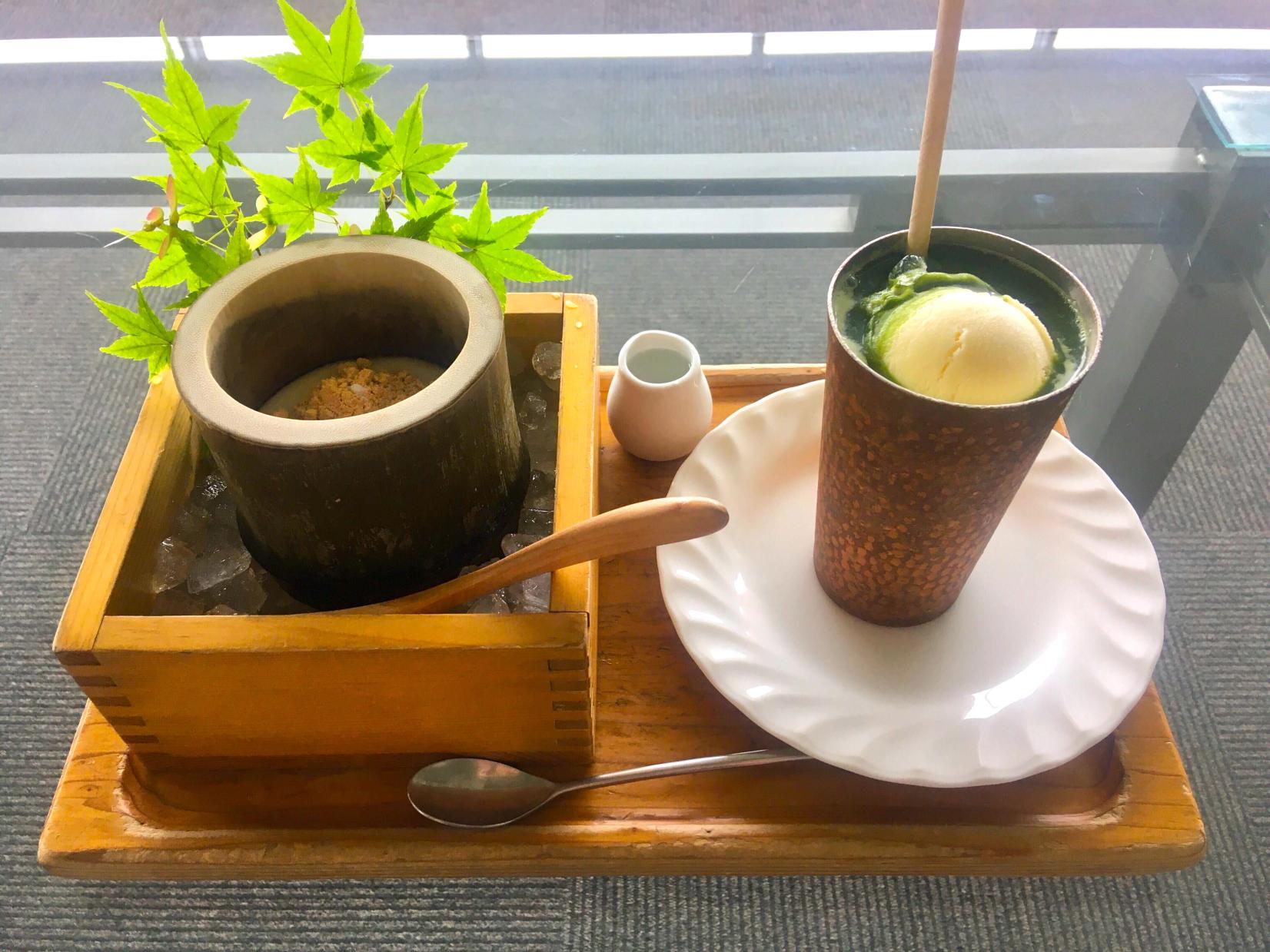山の上から福岡の街を一望：茶房わらび野-3
