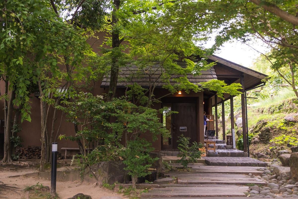 緑の森に囲まれたカフェ：cafe たねの隣り-0