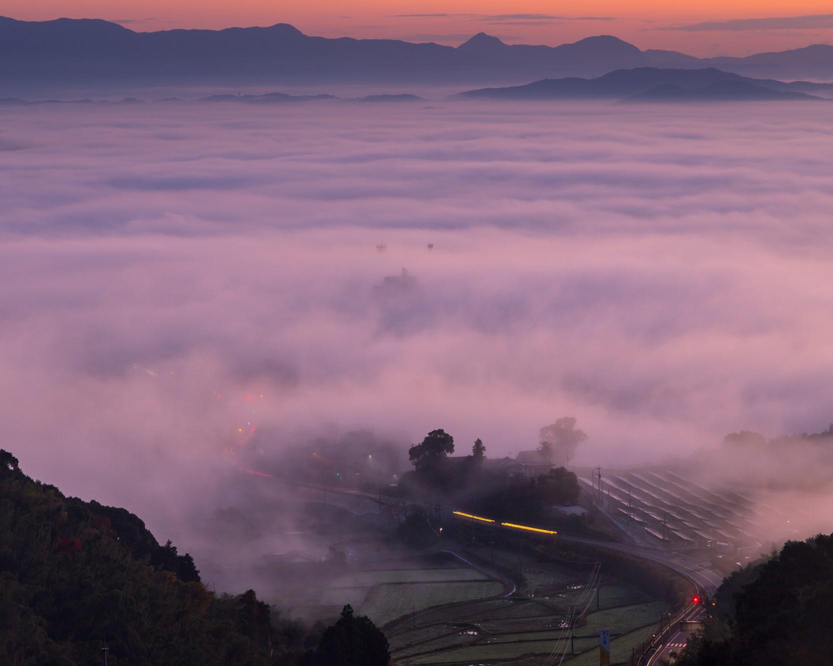幻想的な景色が広がる！八木山の雲海-0