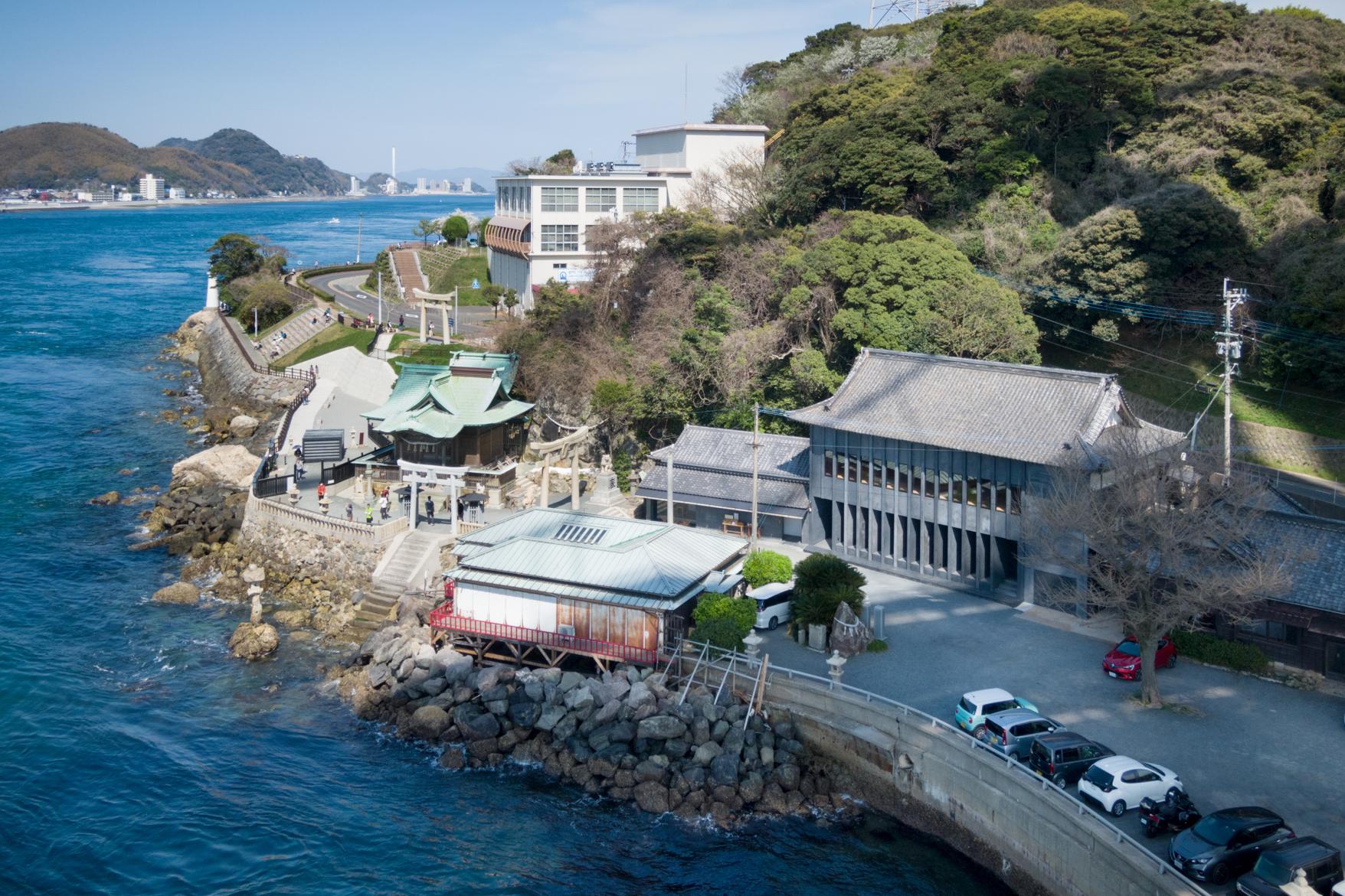 [Mekari Shrine] A view of the sea and the Kanmon Straits right before your eyes-1