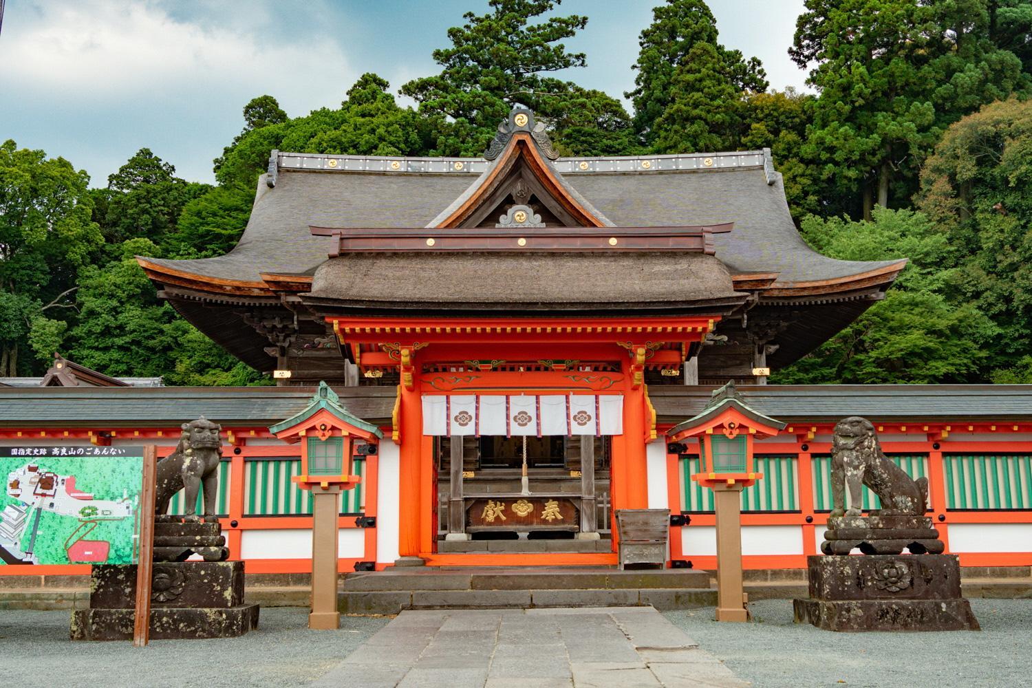 [Koura Taisha Shrine] Offering a nighttime panoramic view from the observation deck-1