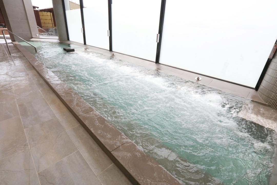 Spend an unrivaled moment conditioning yourself at the hot spring and sauna!-1
