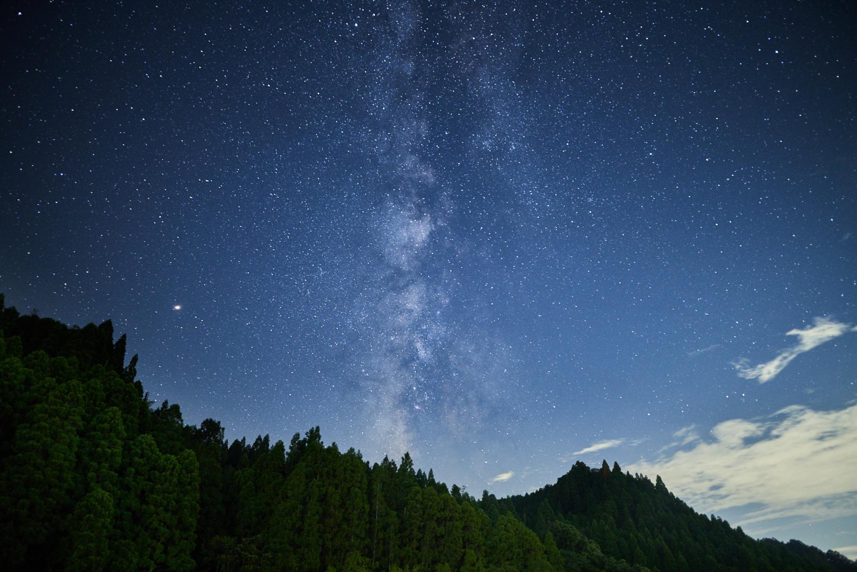 美しい星空のみえる里-0