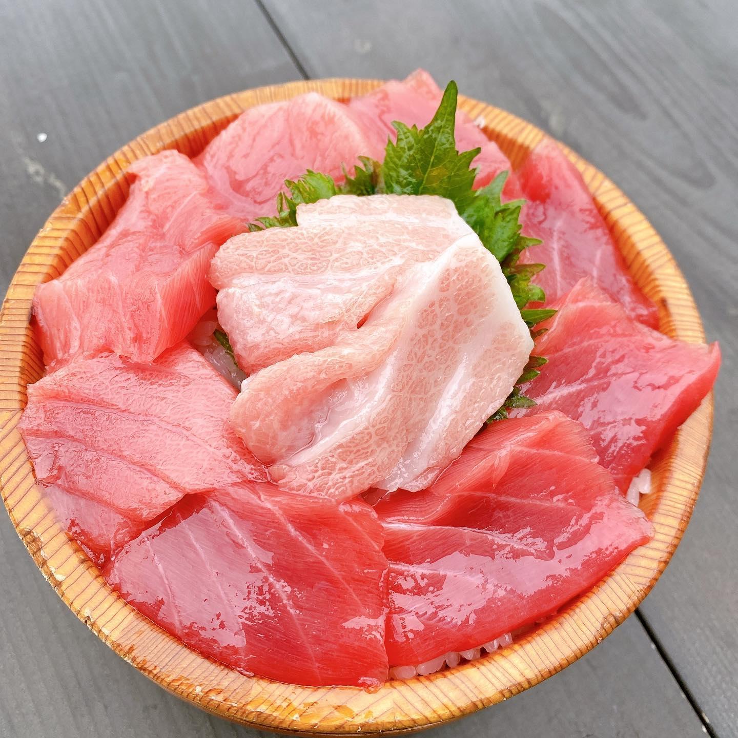 食べてよし、写真に撮ってよしの海鮮丼「糸島食堂」-3