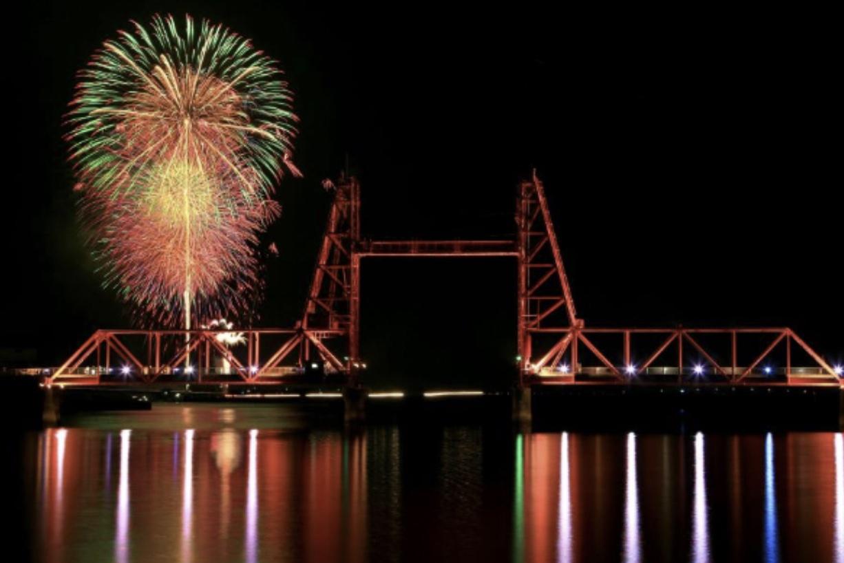 Walk Across the Landmark Chikugo River Lift Bridge-1