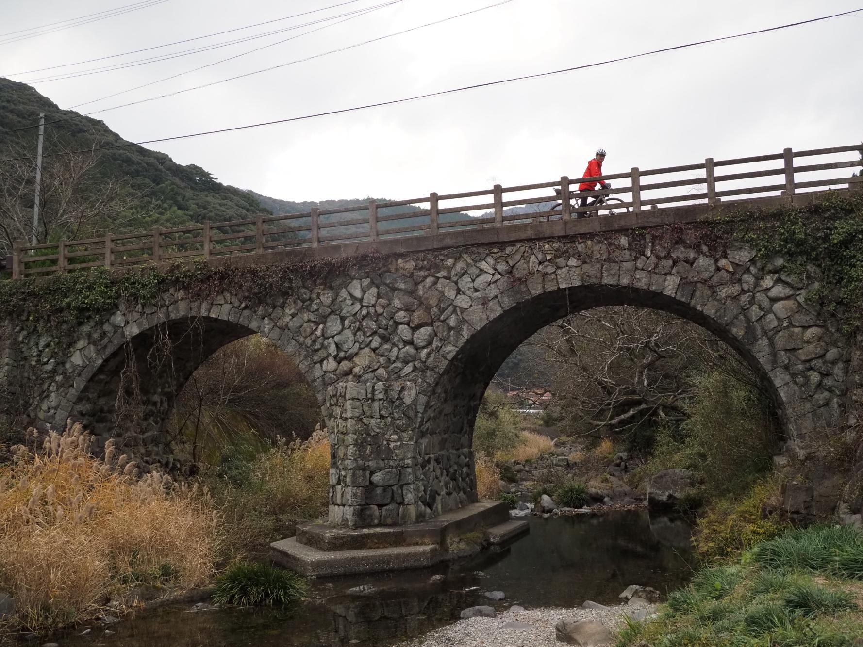 悲劇が生んだ眼鏡橋と古い峠のトンネル-0