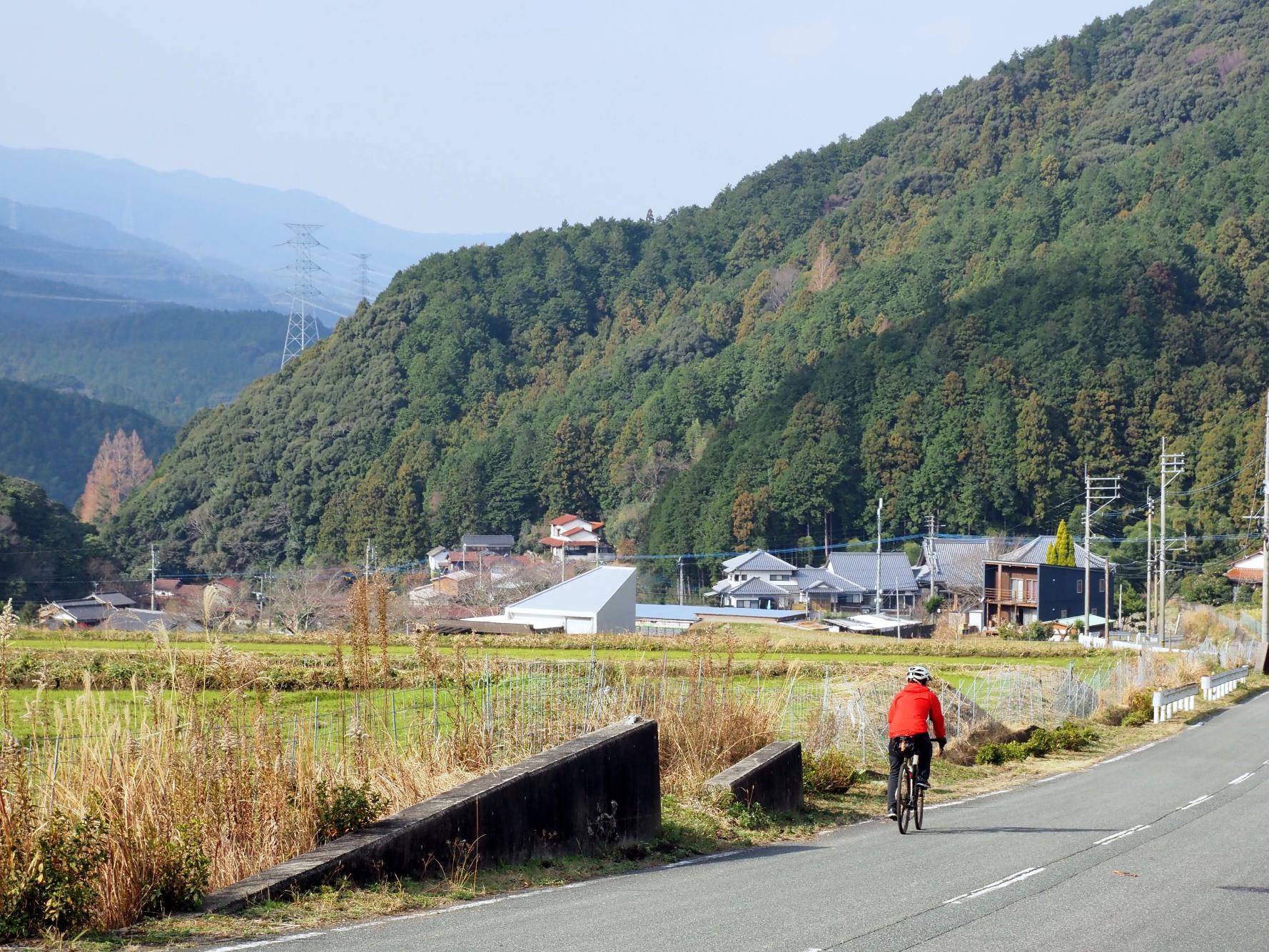 かつてはメジャーな峠越え-0