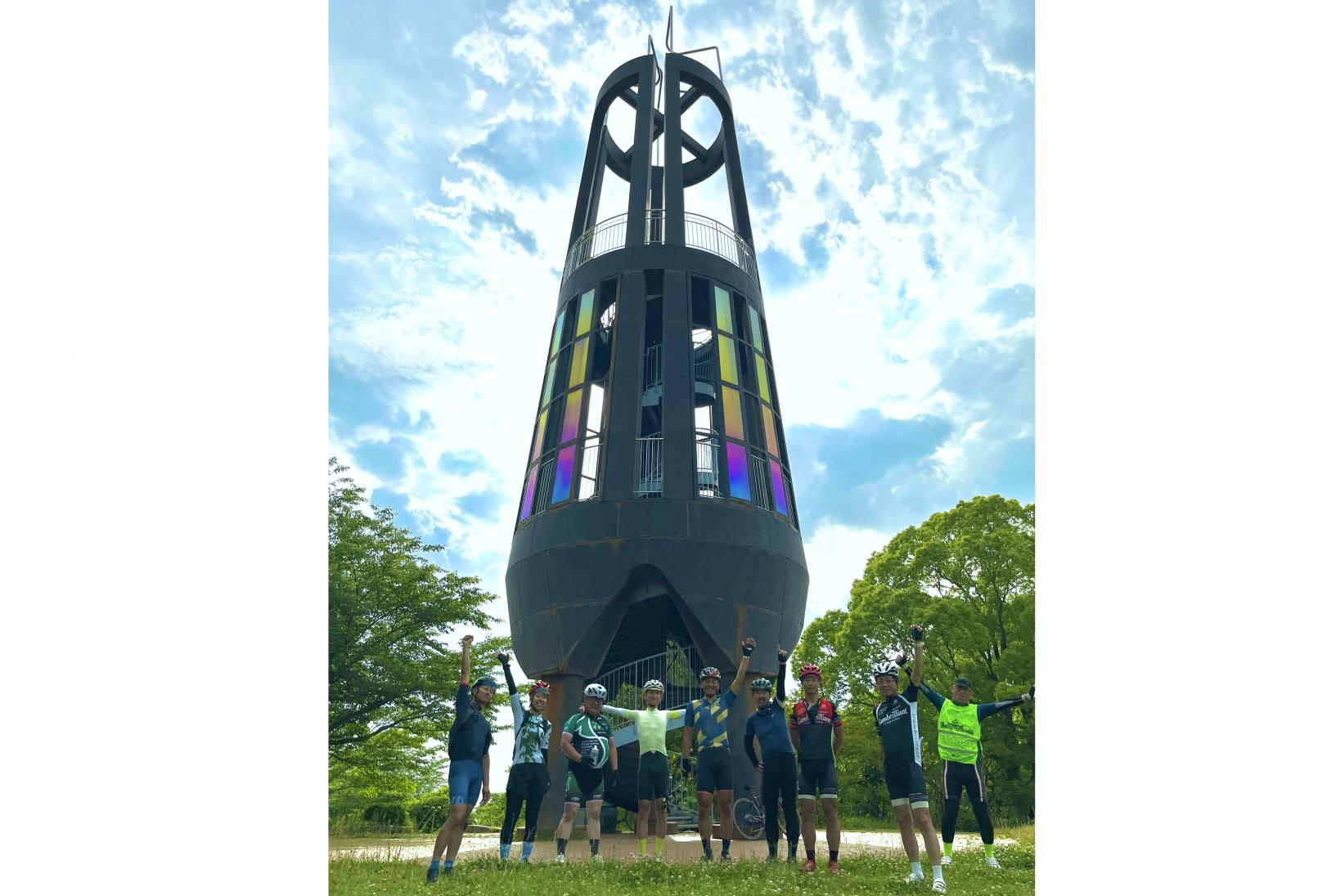 【2日目】溶鉱炉を模した巨大モニュメント前でフィニッシュ！-4