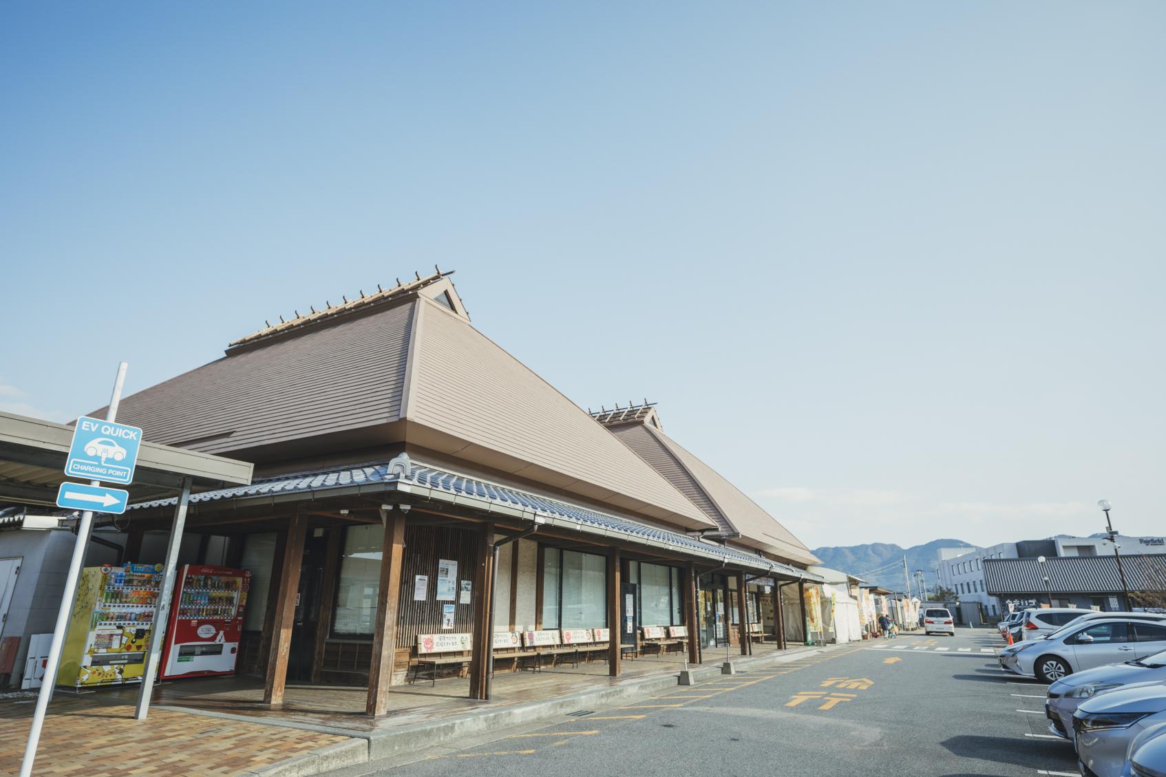 「道の駅うきは」で、おいしい食事やフルーツをゲット！-0