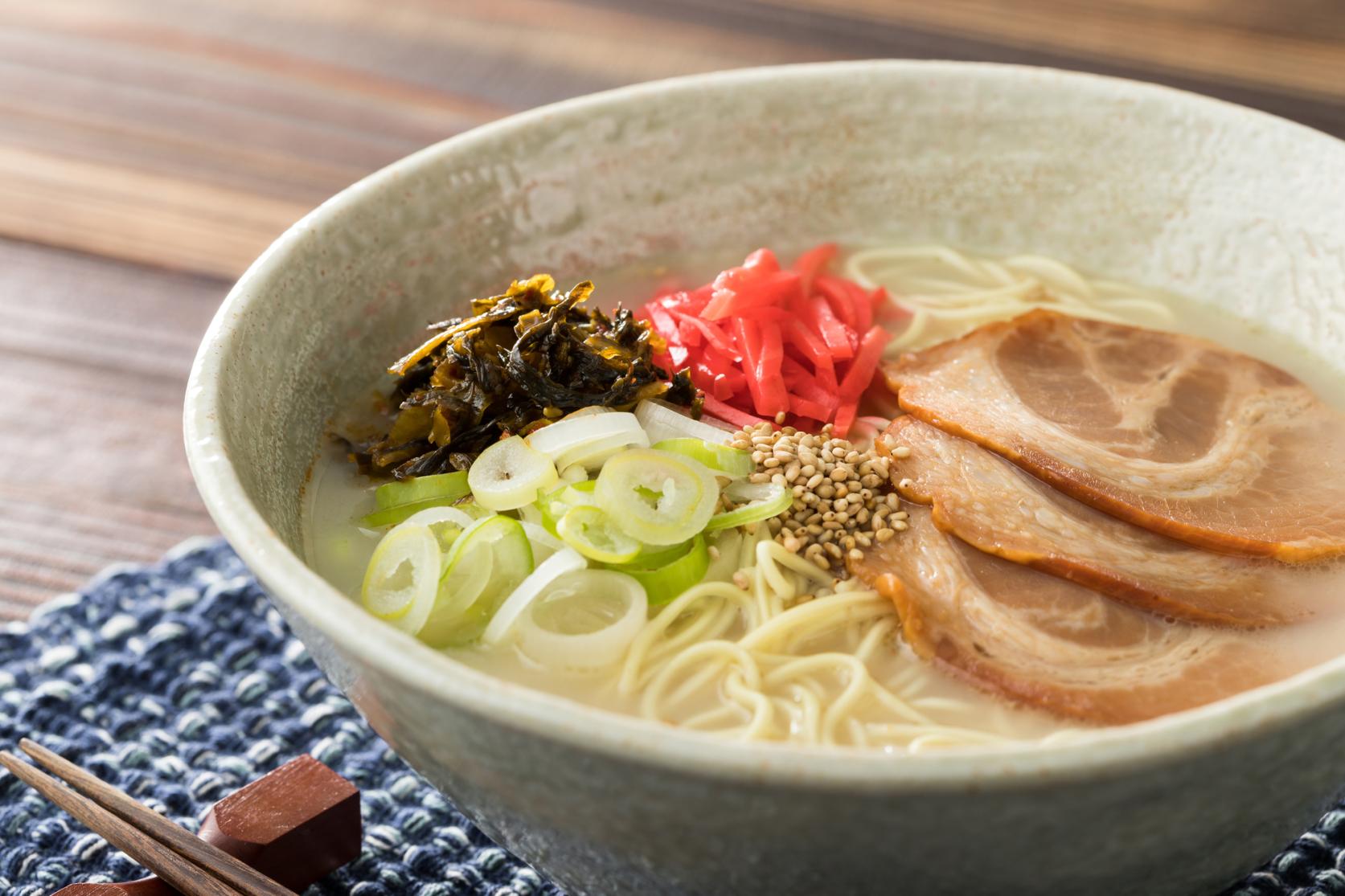 福岡グルメの代表格！「とんこつラーメン」-2