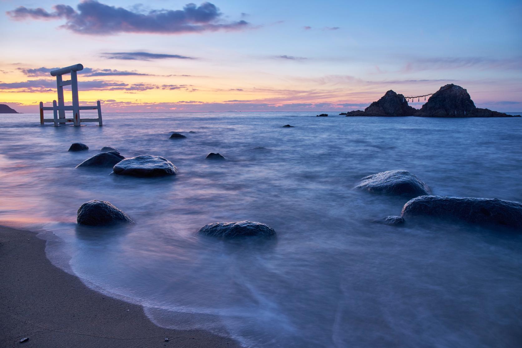 二見ヶ浦の夏至の夕日-1