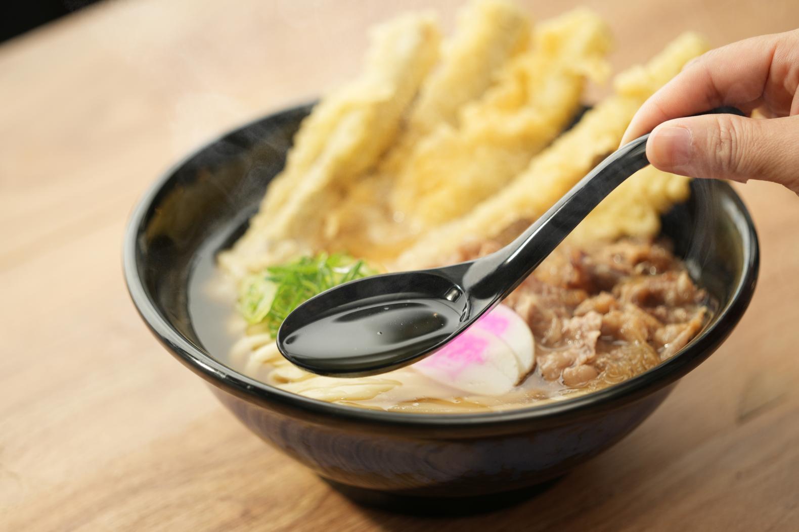 2.資（すけ）さんうどん-1
