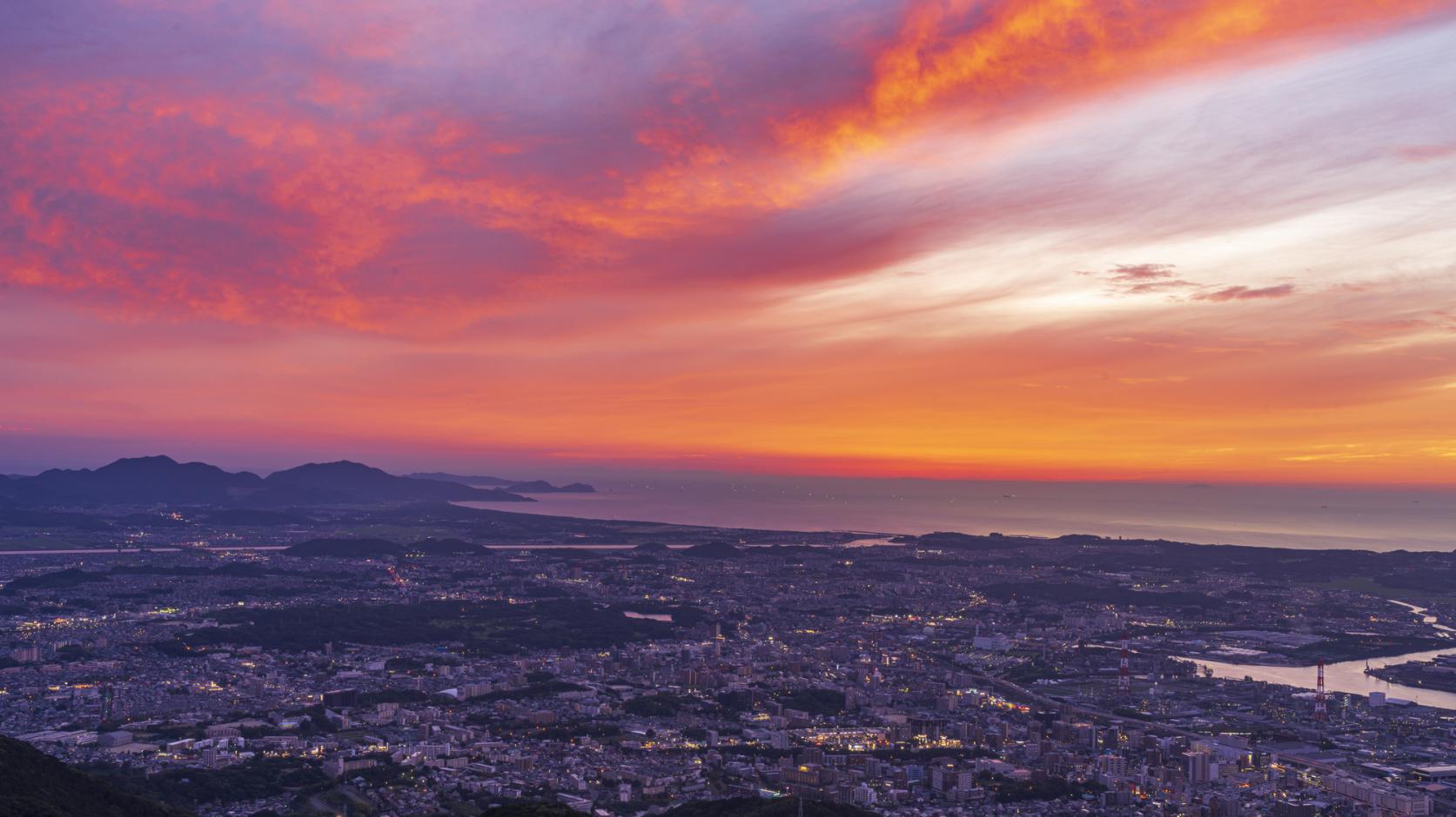皿倉山展望台から眺める夕日「皿倉山ケーブルカー」-0
