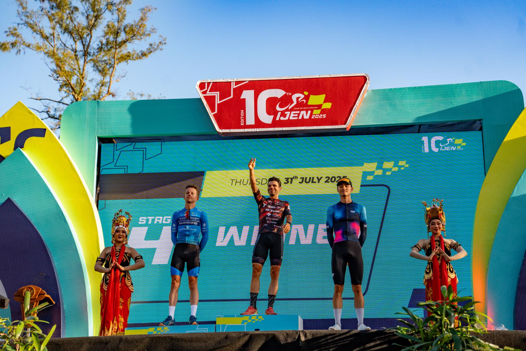 プロとしての実力と、チームのあたたかさ-0