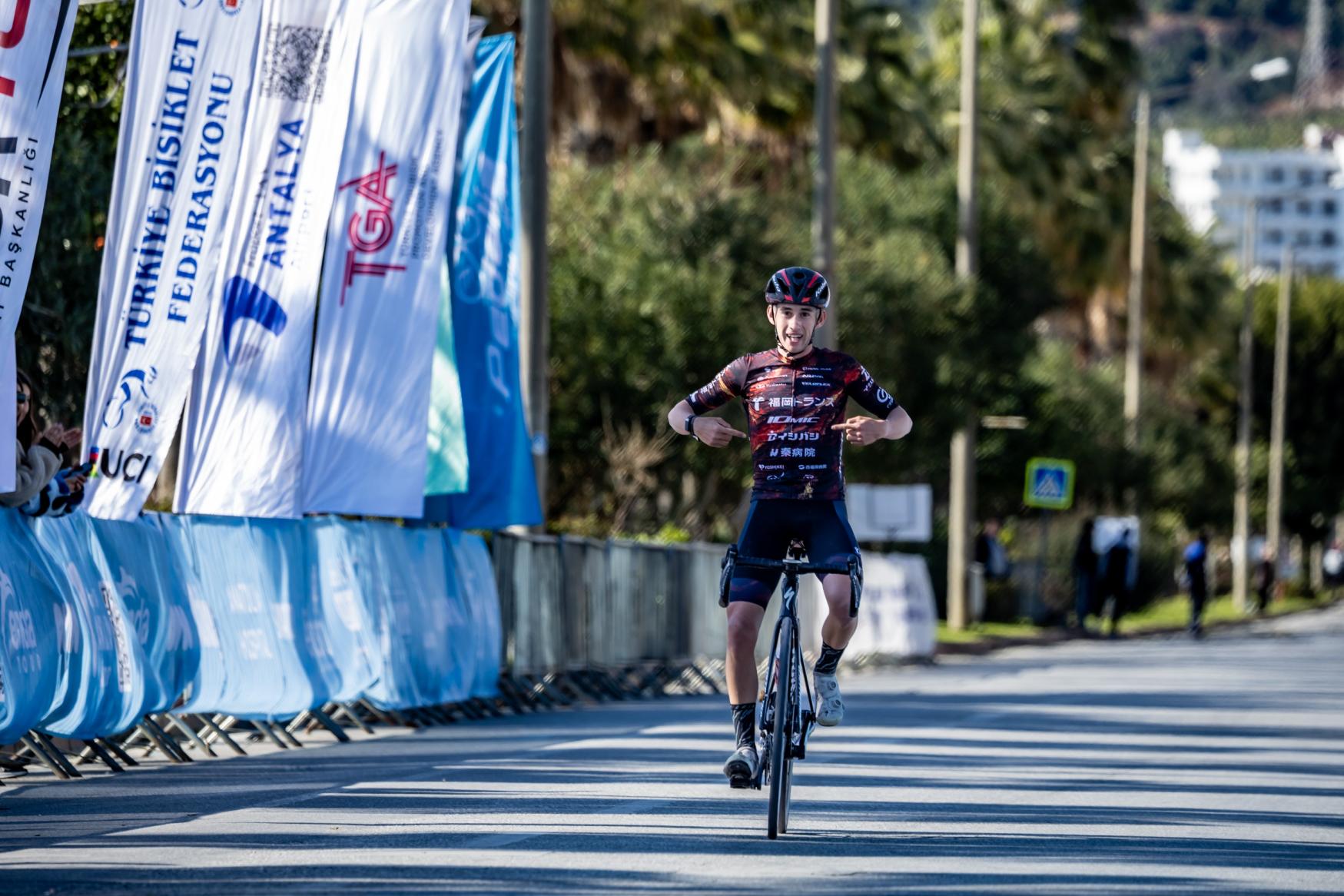 プロとしての実力と、チームのあたたかさ-1