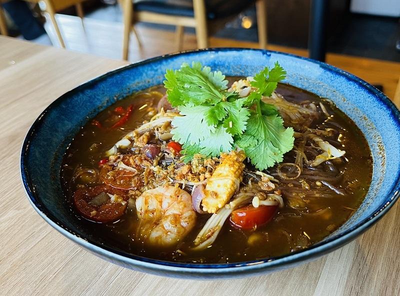 ごほうびスイーツ＆ご当地グルメも満載！-1