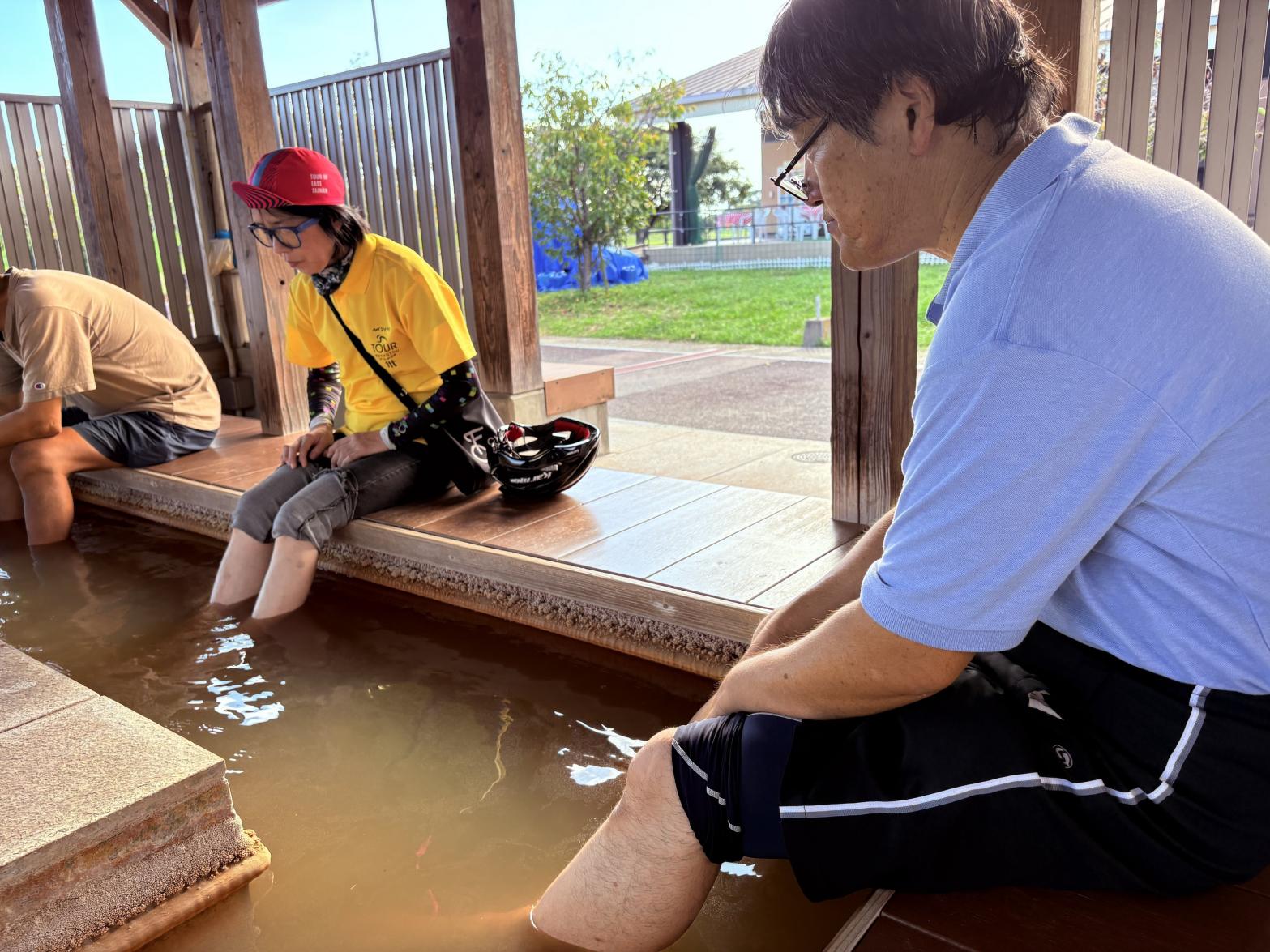 「川の駅 船小屋恋ぼたる」で足湯＆買い物を楽しもう！-1