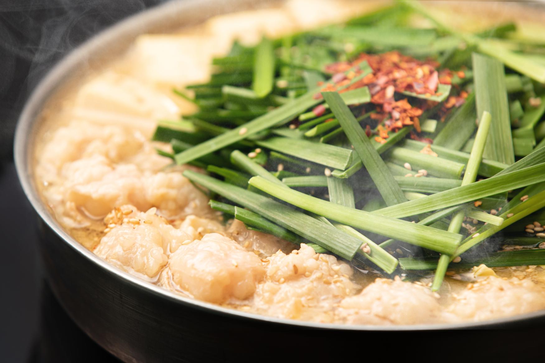 2.博多もつ鍋 やま中 赤坂店【福岡市】-0