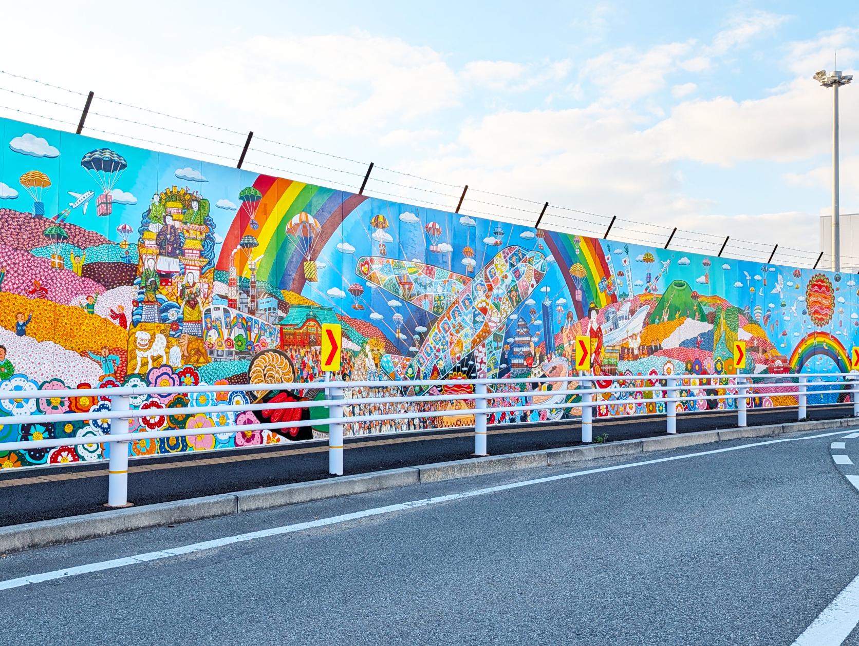 ③巨大な壁画-1