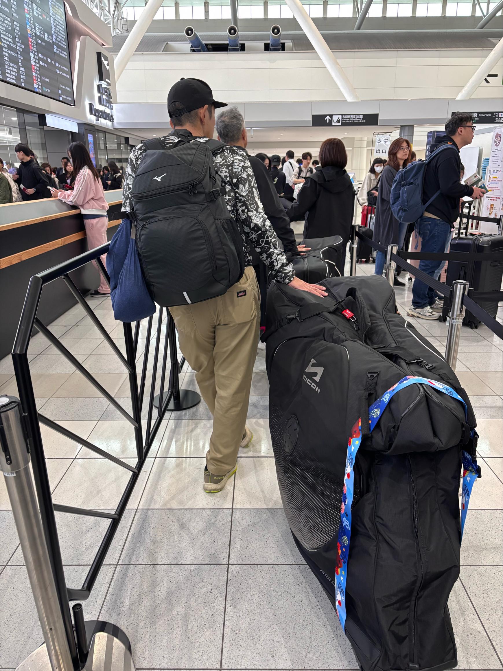 LCCでの預け入れは思いのほかスムーズだった-0