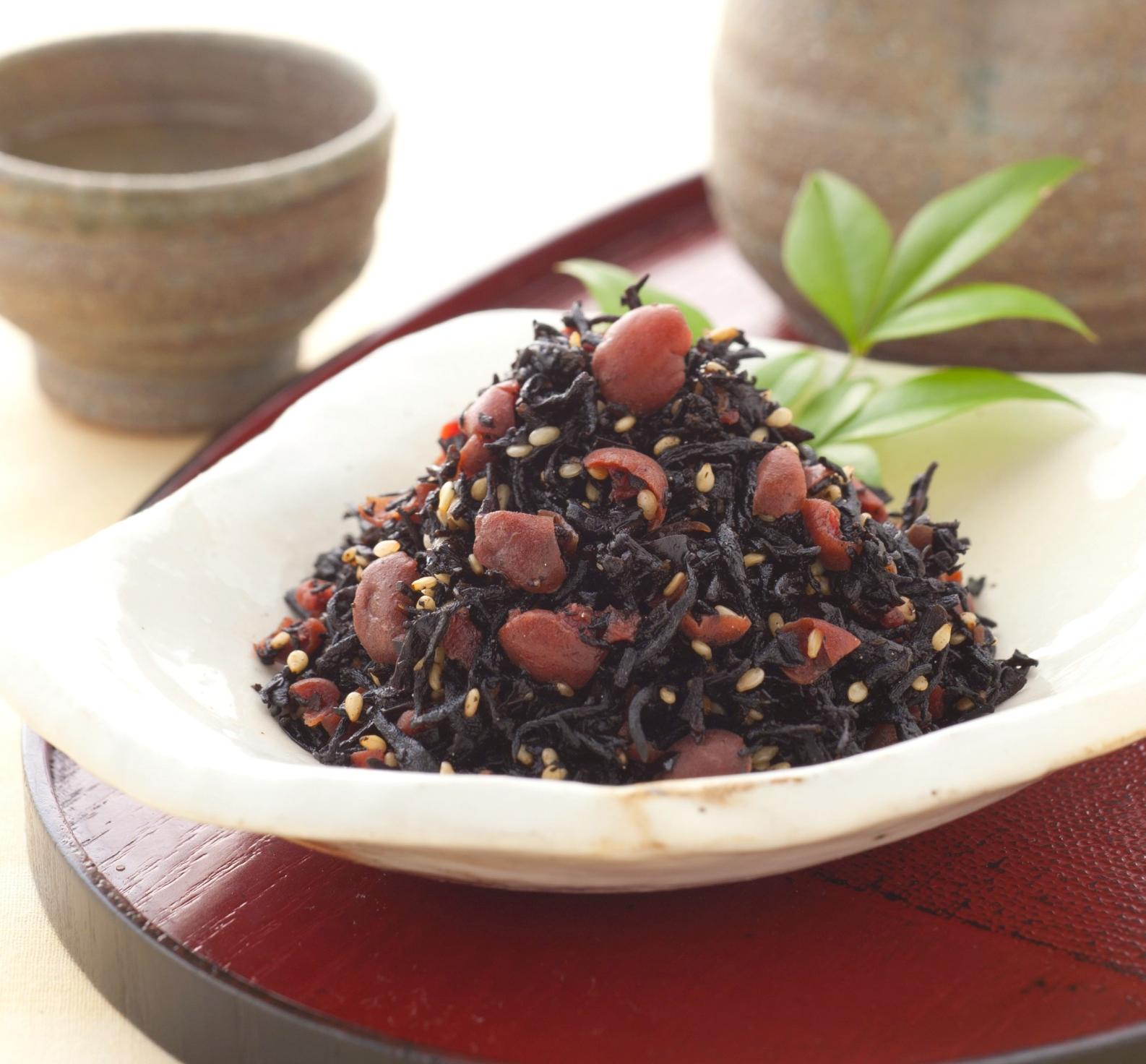 14.梅の実ひじき（えとや）-0