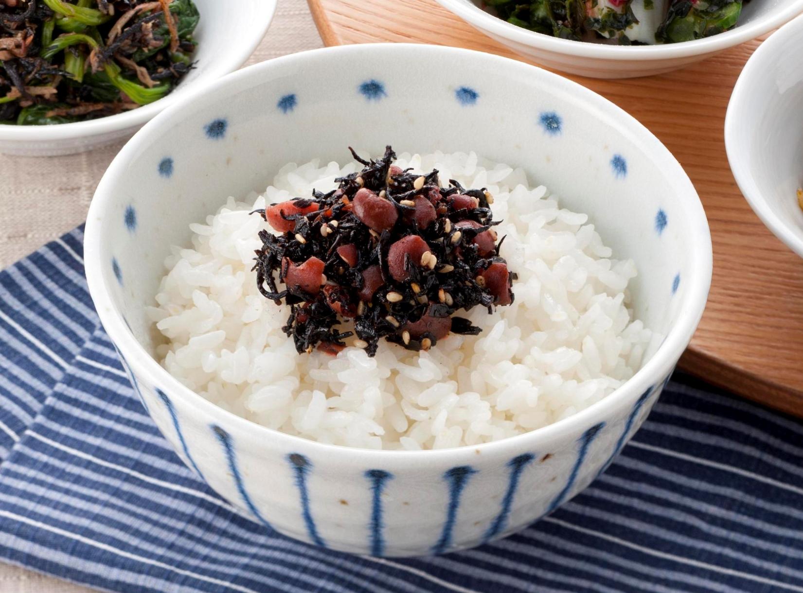 14.梅の実ひじき（えとや）-1