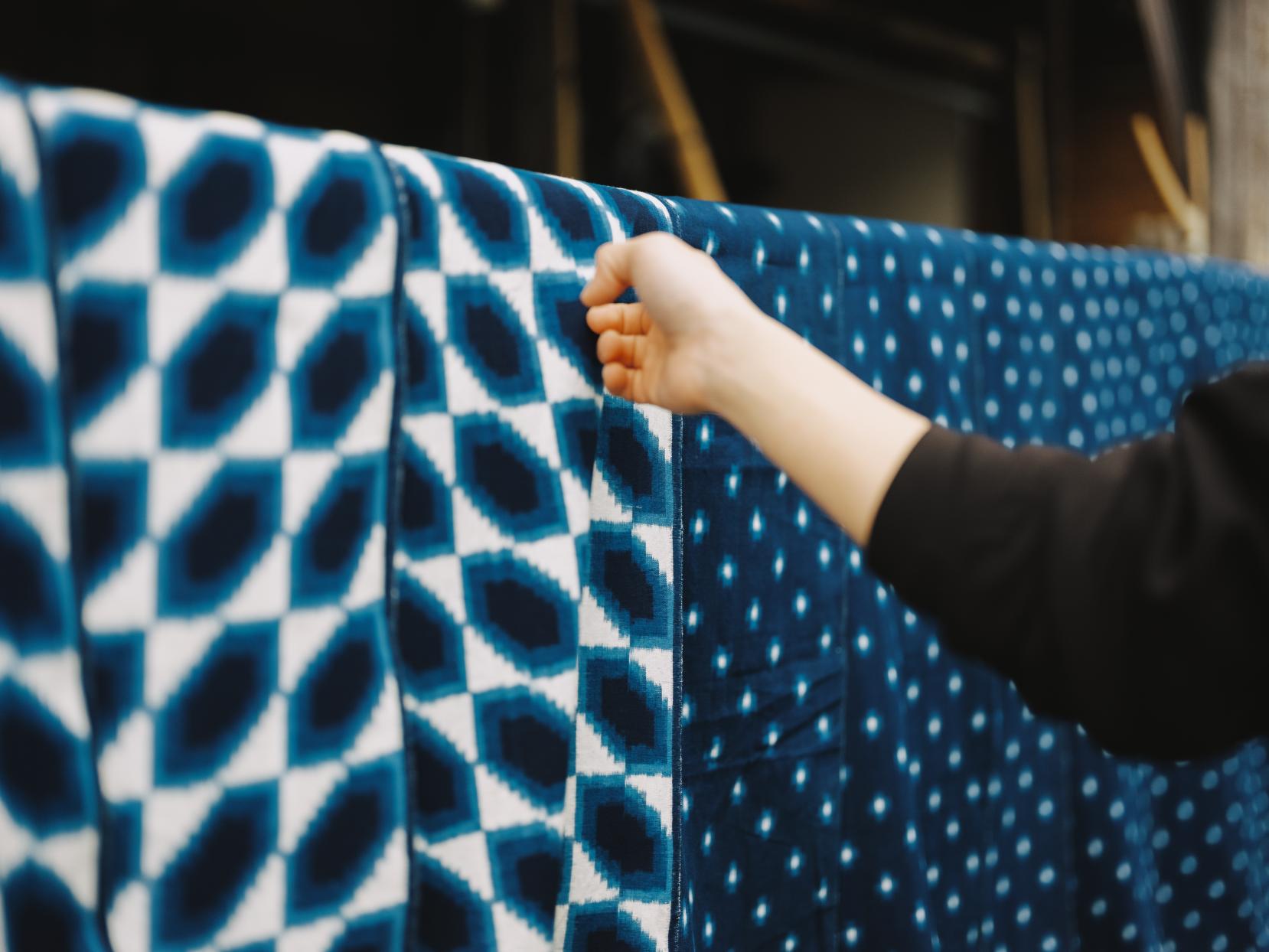 糸をほどくと現れる、白-3