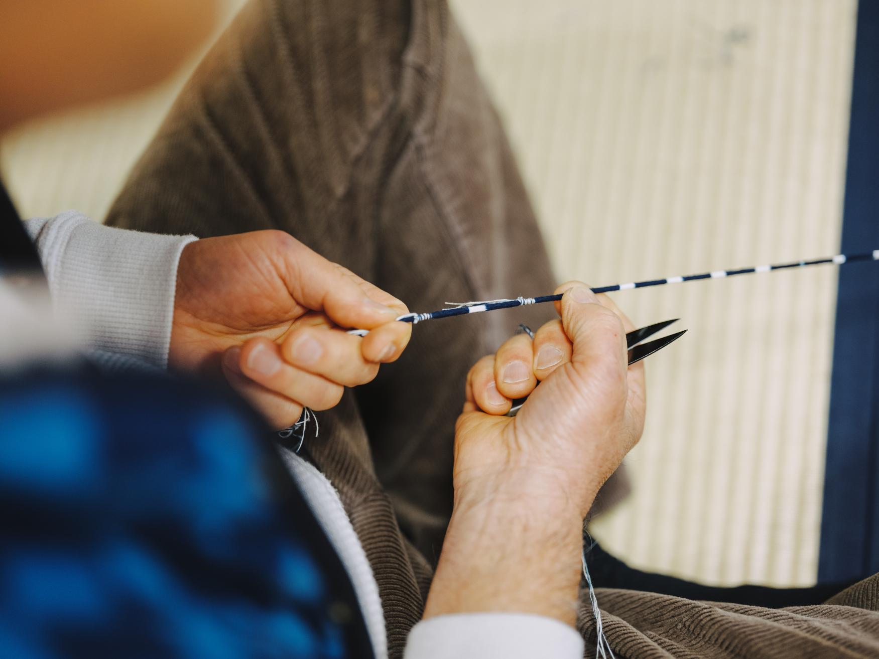 糸をほどくと現れる、白-1