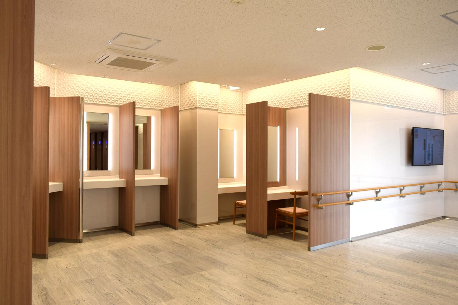 明るく清潔、みんなに優しい快適なトイレ-2