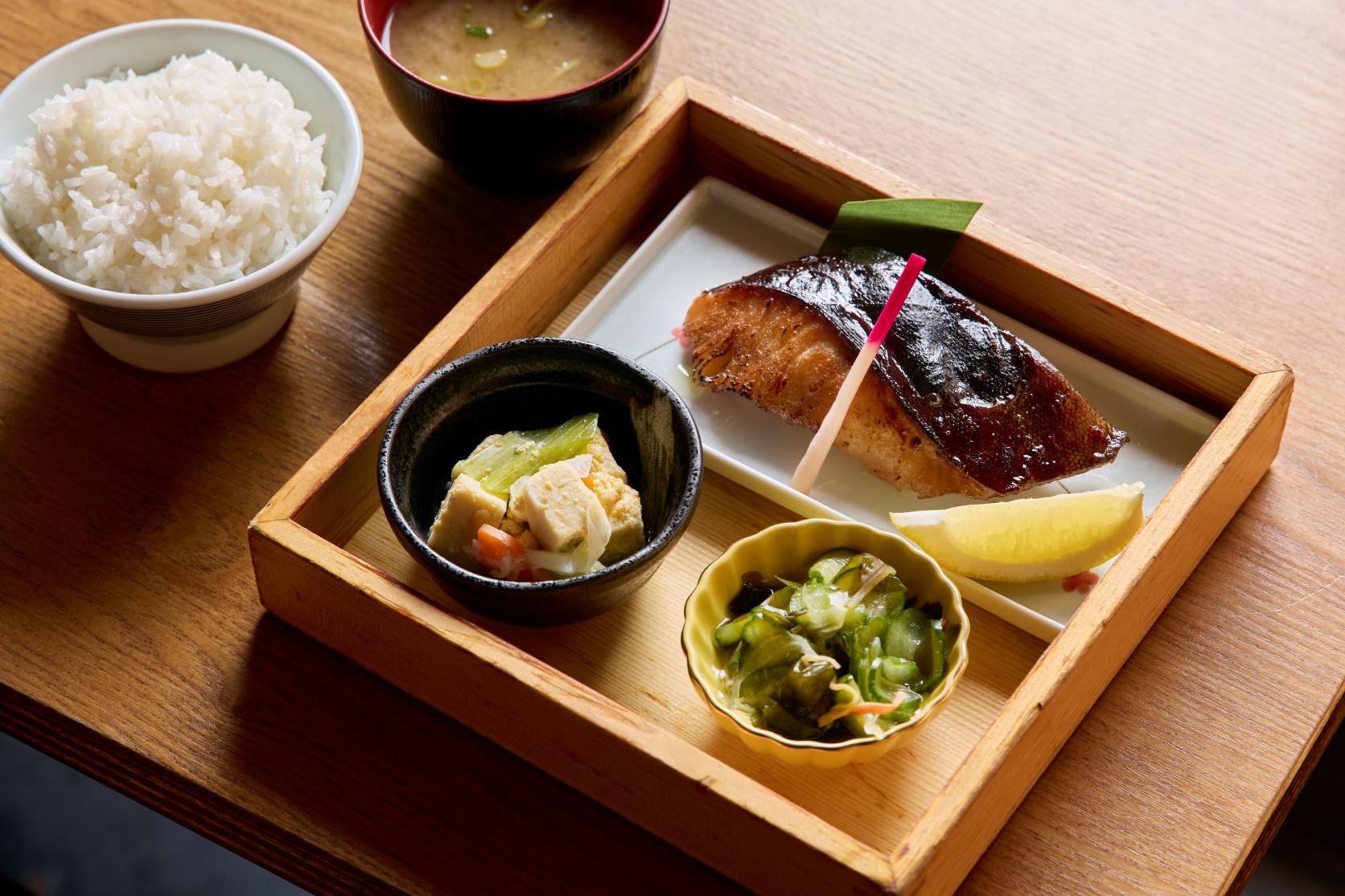 [Gourmet] Sakana to Sakana Itookashi-2