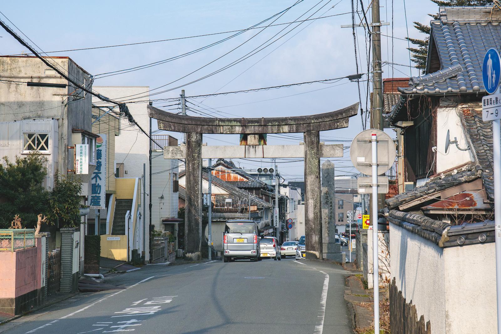 九州オルレ 久留米・高良山コース　大鳥居をくぐれば、その先は「パワースポット」-1