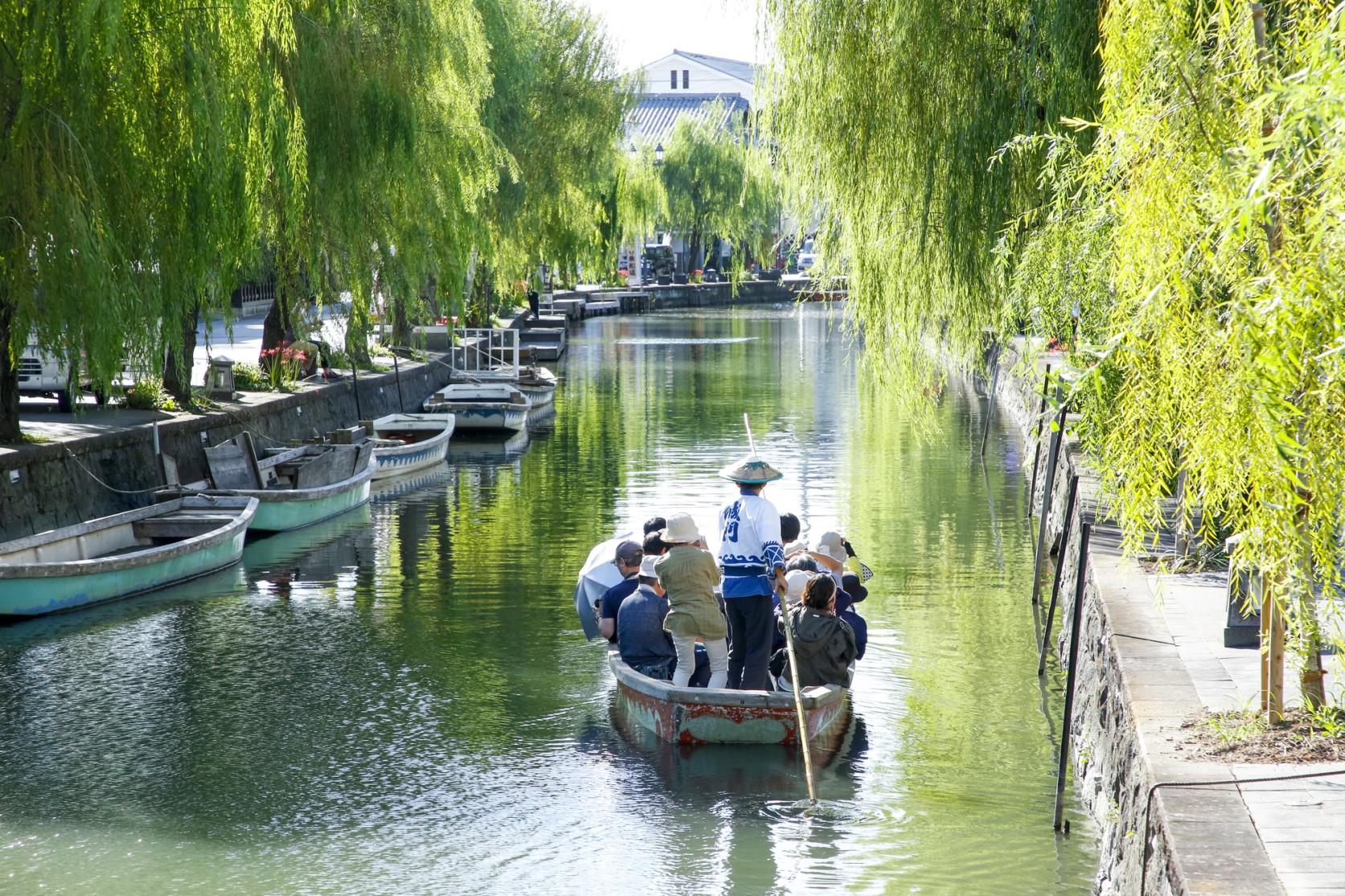 Why not try river cruising as one of the best ways to enjoy the Yanagawa area! Here’s some great tips on food and seasonal fun!-1