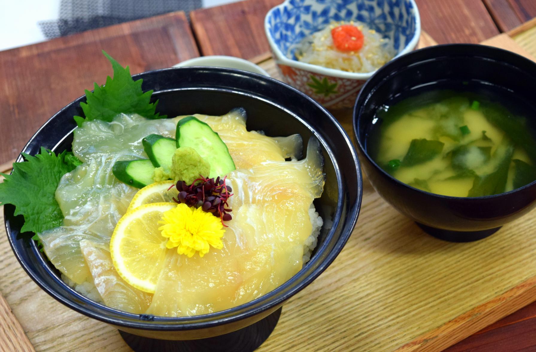 ヒラメ漬け丼御膳-0