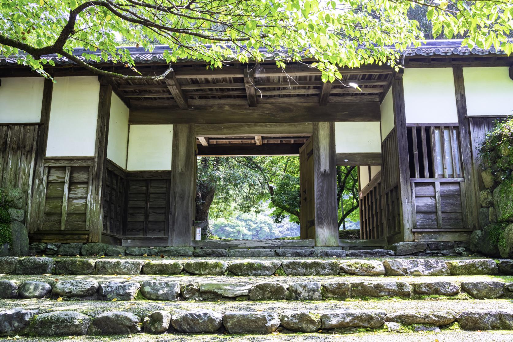 [Nagayamon Gate] Prefecturally-designated Tangible Cultural Property-2