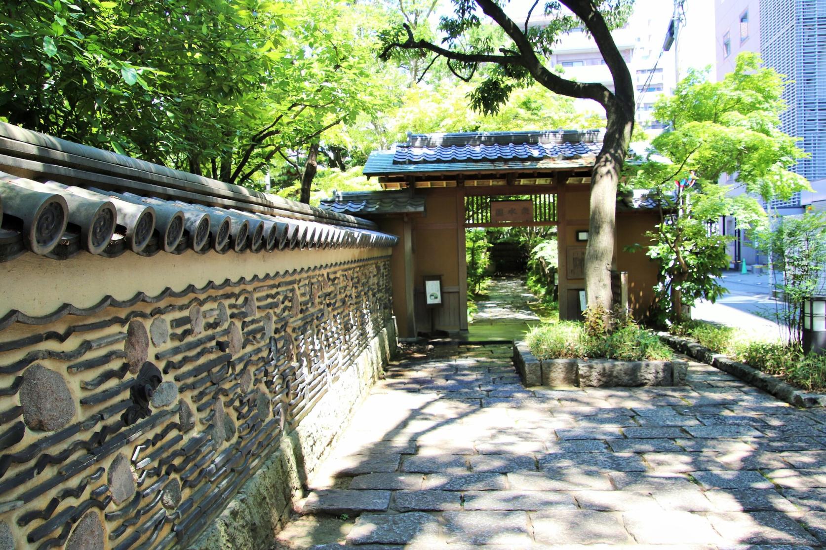 Rakusuien (Japanese Garden and Tea Pavillion)