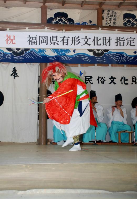 Takasu Kagura (Shinto theatrical dance)-3