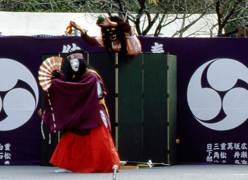 伏見神社の岩戸神楽-1